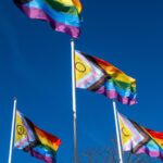 Wehende Pride-Fahnen